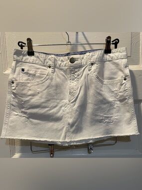 Vintage Y2K Gap White Denim Mini Skirt, Size 2